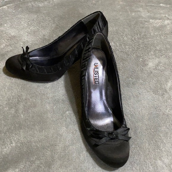 Black KC Heels - Picture 2 of 7